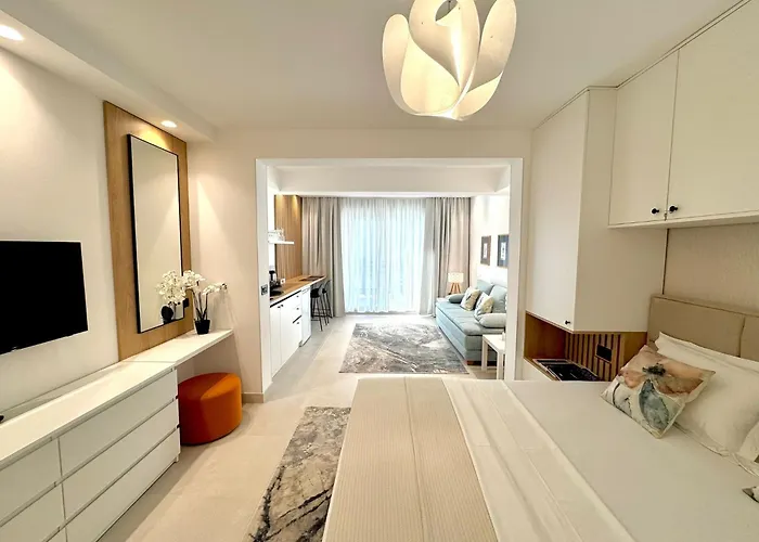 Star Apartments